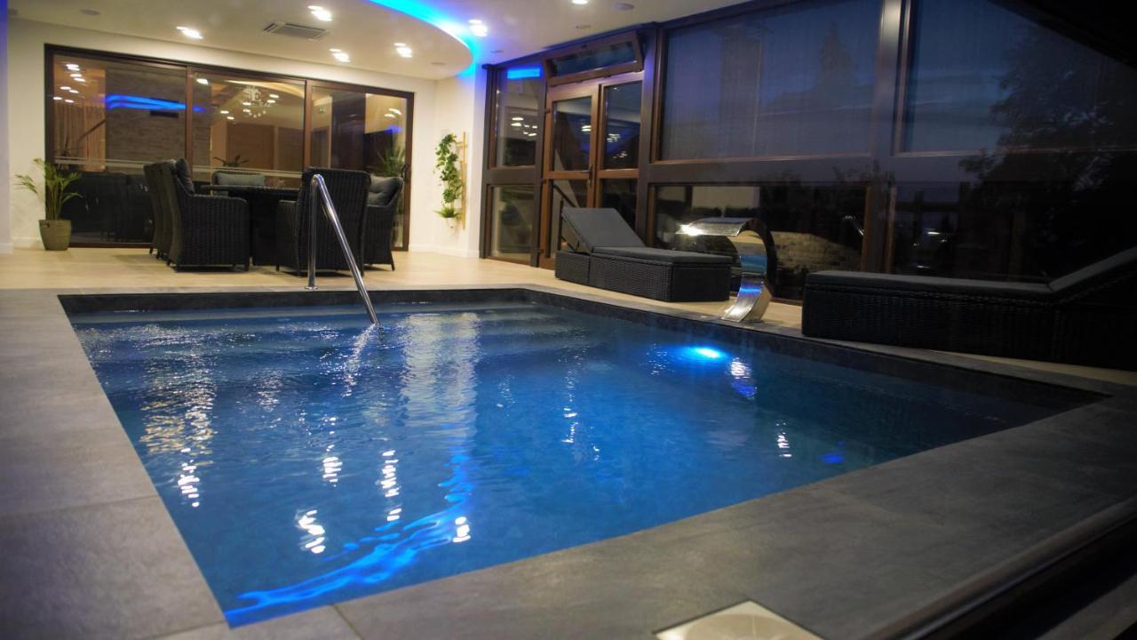 Villa Edl Elegant-Slavonija I Baranja Aljmaš エクステリア 写真